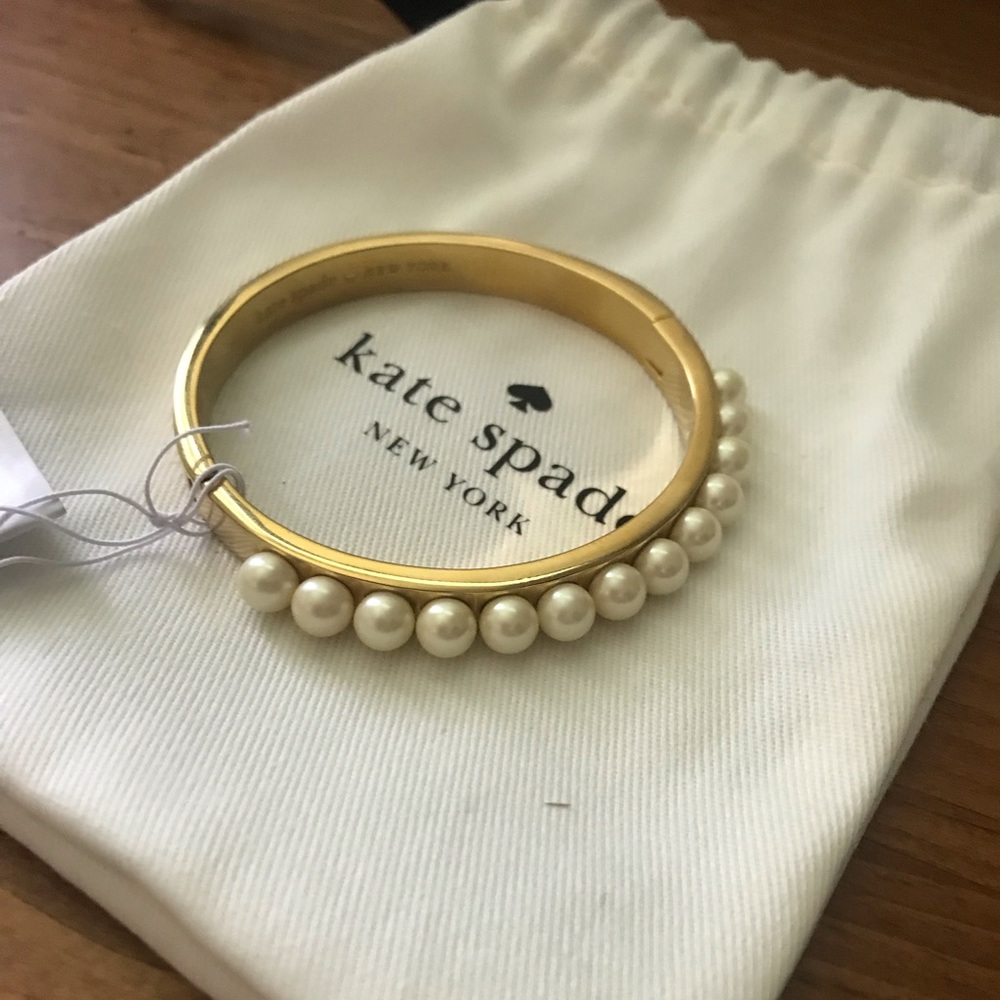 ❗️LAST CALL❗️NWT Kate Spade Pearl Bangle